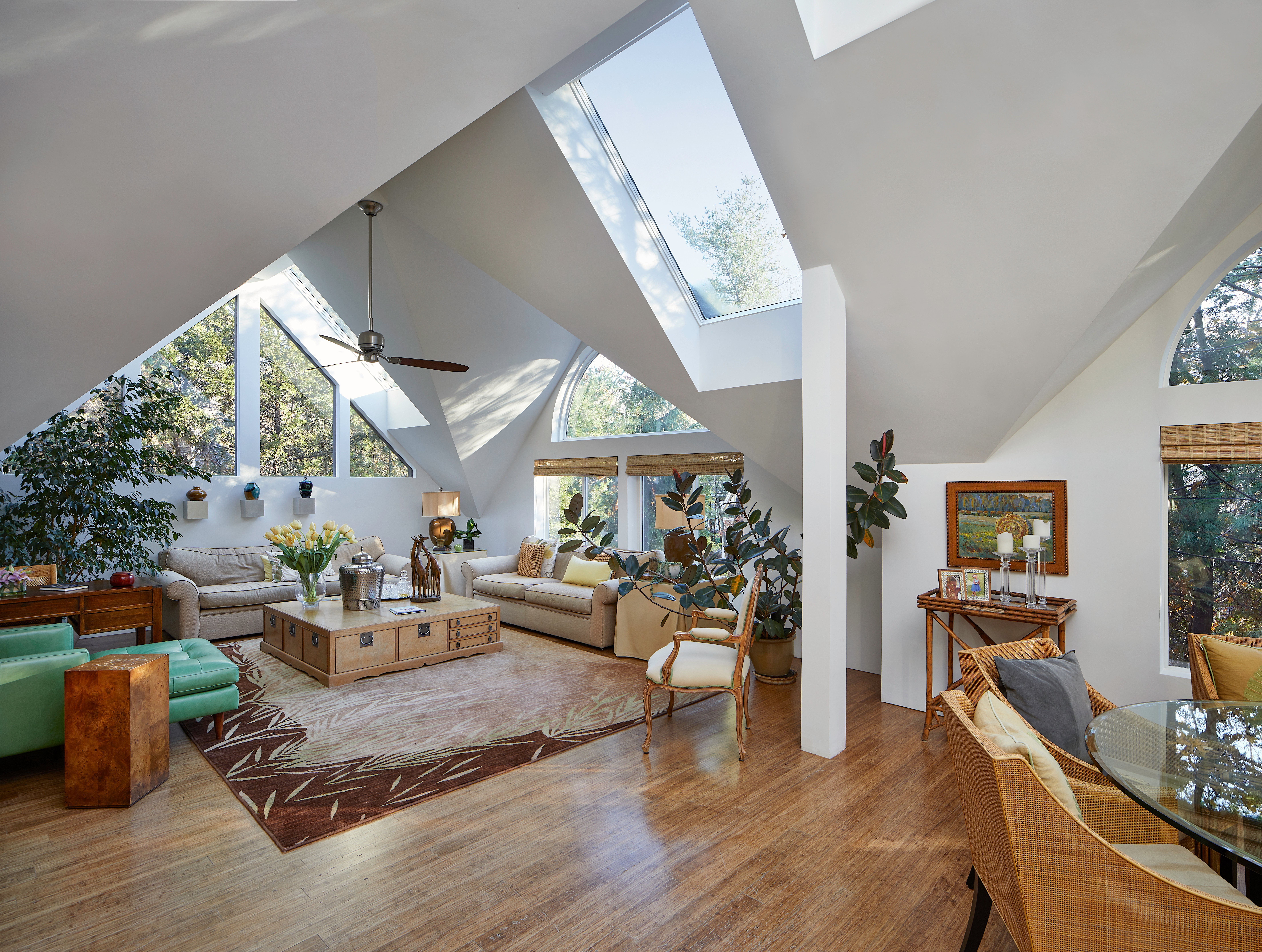 Influencer-Deer-Path-Farms-4646-Skylights-Living-Room-1118
